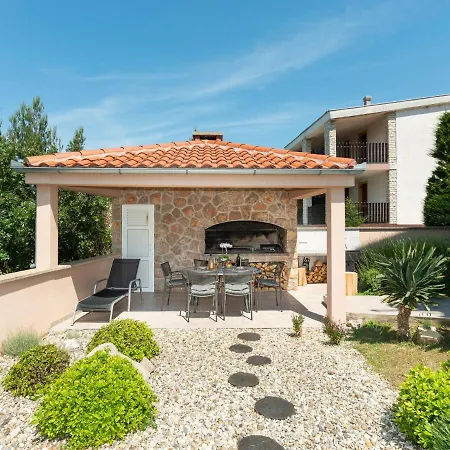 Apartman Matas-4 By Interhome *
