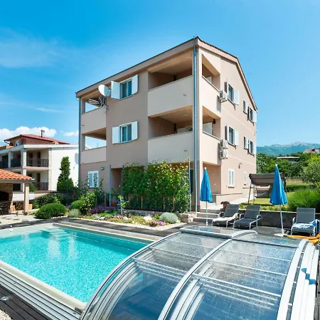 Matas-4 By Interhome Apartamento Rovanjska