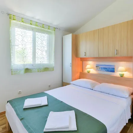 Matas-4 By Interhome Rovanjska