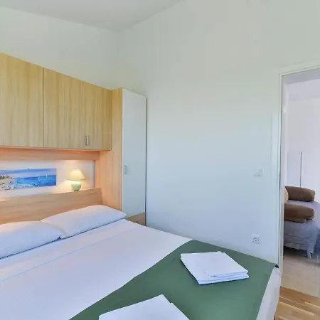 Matas-4 By Interhome Rovanjska